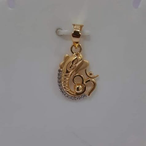 Gold Pandal Design For Men, Gold Chain With Ganesh Pendant, Chain With Locket Gold Indian, Ganpati Locket Gold, Ganesh Locket Pendants, Ganpati Pendant Gold, Pendent Gold, Gold Pendants For Men, Ganesh Pendant