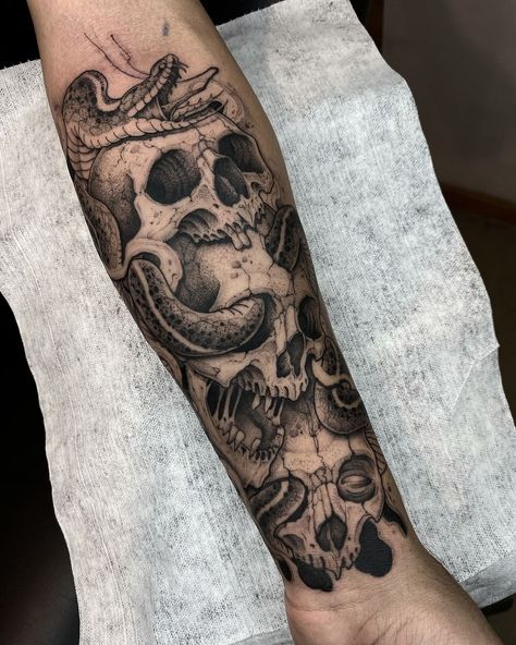 Skulls and snake . . . . . . . . . . . #blackworktattoo #blackworkerssubmission #darkart #skullart #onlyblackart #darkdrawing #darkartists… | Instagram Vibe Tattoos, Tattoo Cobra, Arm Sleeve Ideas, Dark Mark Tattoos, Skull Tattoo Flowers, Full Hand Tattoo, Skull Sleeve Tattoos, Realistic Tattoo Sleeve, Skull Sleeve