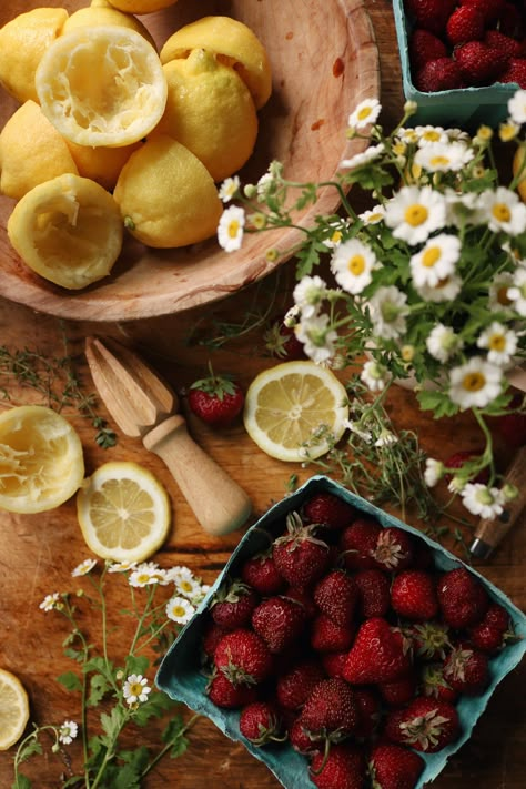 Strawberry Thyme Lemonade: Eating Seasonally — CALICO AND TWINE Thyme Lemonade, Cottage Core Food, Calico And Twine, Farmers Market Party, Eating Seasonally, Making Lemonade, Gourmet Salad, Summer Lemonade, Lemonade Concentrate