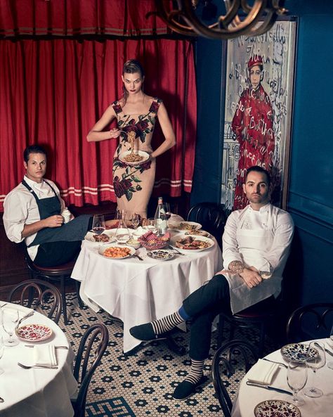 Karlie Kloss by Mikael Jansson in Taste Of The Town for Vogue US March 2015 Healthy Meal Delivery Service, Cooking Photos, Rose Print Dress, Vogue Us, Spring Vegetables, Healthy Food Delivery, Karlie Kloss, Thai Style, Little Italy