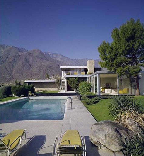 Richard Neutra's Modern Architecture and Design Photos | Architectural Digest Richard Neutra Architecture, Kindergarten Architecture, Kaufmann House, Spring Architecture, Midcentury House, Richard Neutra, Modern Architecture Interior, Plans Architecture, Walter Gropius