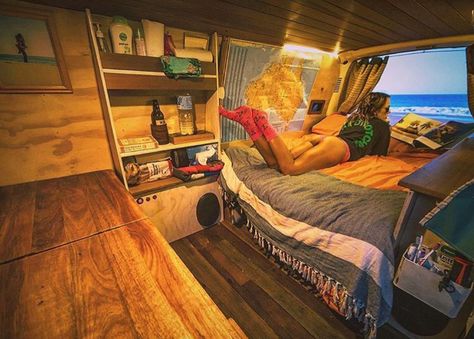 Short Bus, Kombi Home, Vintage Campers Trailers, Bus Life, Camper Van Conversion Diy, Van Home, Camper Van Conversion, Van Living, Travel Van