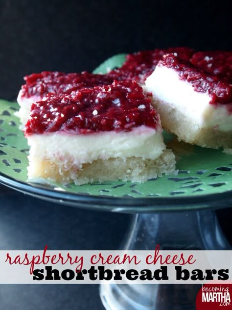 Cream Cheese Shortbread, Cheese Shortbread, Raspberry Cream Cheese, Cream Cheese Bars, Raspberry Desserts, Shortbread Bars, Raspberry Cream, Raspberry Recipes, Cheese Dessert