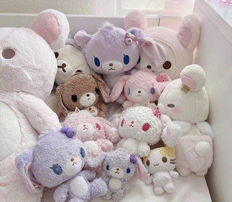 Plushie Collection Aesthetic, Sugar Bunnies, Sanrio Plushies, Totoro Plush, Hello Kitty House, Kawaii Plushies, Rilakkuma, Cute Toys, Cute Plush