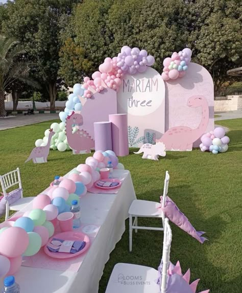 Dinosaur Princess Birthday Party, Pink Dinosaur Party Centerpieces, Girly Three Rex Party, Girl Dinasour Birthday Party Ideas, Dinosaur 4th Birthday Party Girl, Pink And Purple Dinosaur Party, Girl Dinasour Party, Girly Dinosaur Birthday Party, Dinosaur Birthday Party For A Girl