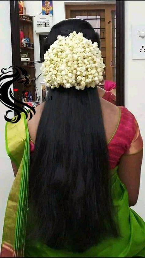 Jasmin Flower Hairstyle Kerala, Sreemantham Hairstyle, Jasmine Hairstyles Indian, Mullapoo Hairstyles Kerala, Jasmine Flower Hairstyle, Ar Phonics, Buns Long Hair, Hair Wedding Styles, Long Hair Wedding