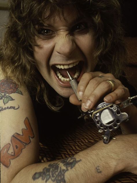 Ozzy Osbourne Tattoo, Ozzy Osbourne Bat, Ozzy Tattoo, Tattoo Posters, Latest Wallpapers, Tattoos Gallery, Best Wallpapers, Arm Tattoos, Ozzy Osbourne