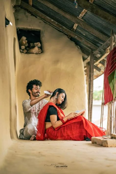 Valaikappu Photoshoot, Traditional Photo Ideas, Couple Vedios, Army Couple Photography, Lover Dp, Fb Edit, Best Love Photos, Feeling Photos, Love Feeling Photos