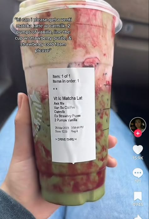 Matcha With Strawberry Puree, Strawberry Matcha Starbucks Order, Starbucks Recipes Matcha, Starbucks Matcha Orders, Strawberry Matcha Starbucks, Matcha Starbucks Drinks Order, Starbucks Drinks Matcha, Strawberry Cold Foam, Starbucks Orders To Try