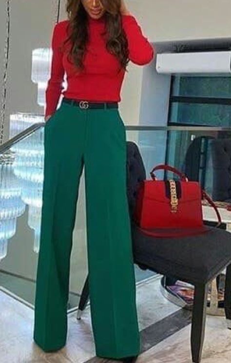 Green Wide Leg Pants Outfit Work, Green Pants Christmas Outfit, Dark Green Slacks Outfit Women, Dark Green Trousers Outfit Women, Palazzo Verde Outfit, Hunter Green Pants Outfit, Green Slacks Outfit Women, Wide Leg Dress Pants Outfit, Green Wide Leg Pants Outfit