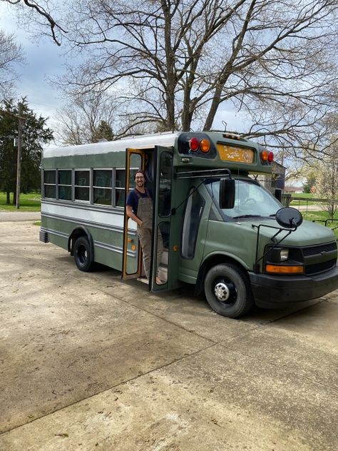 Short Skoolie for Sale! - Converted School Buses - Illinois - School Bus and Vans For Sale Classifieds Short Skoolie, Converted Bus For Sale, Skoolie For Sale, Short School Bus, School Bus For Sale, Bus Conversion For Sale, Converted School Bus, School Bus House, Buses For Sale