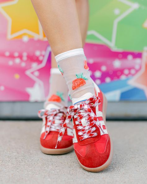 @cassieloreewerner in the Ghost Red! This darling sneaker is restocked! She’s a much requested color so grab your size now. 🏈🎡🧳 she’s perfect for game days, carnivals, travel, anything your heart desires. *live in store & online. Luxe Streetwear, Italian Street Style, Italian Sneakers, Italian Fashion Street, Italian Street, Fresh Color Palette, Red 40, High Heel Mules, Fresh Color