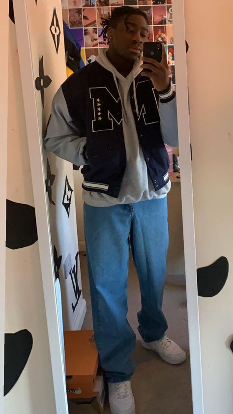 Varsity jacket outfit 2021 Winter Outfit Varsity Jacket Aesthetic Boy, 90s Varsity Jacket Outfit, Letterman Jacket Men, Style Letterman Jacket, Varsity Jacket Aesthetic, 90s Varsity Jacket, Jacket Aesthetic, Varsity Jacket Outfit, 90s Fashion Men