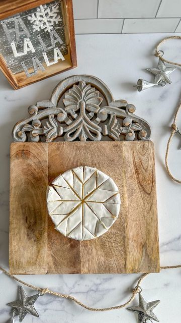 Snow Angel Aesthetic, Christmas Grazing Board, Christmas Brie, Holiday Brie, Holiday Charcuterie Board, Christmas Cheese Boards, Entertaining Snacks, Holiday Charcuterie, Best Hot Chocolate