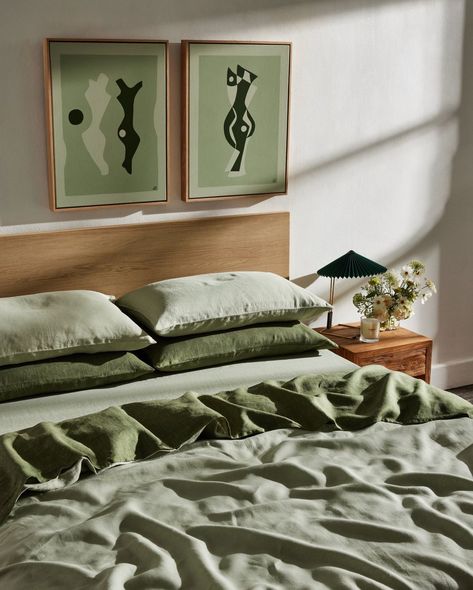 Bed Threads.® on Instagram: “A gorgeous colour combination that's suitable for every season: Sage & Olive Stripe. 💫 Create the look with our Build Your Own Bedding…” Olive Bedding, Sage Bedding, Bed Threads, Stripe Bedding, Colour Combination, Bedroom Makeover, Build Your Own, Bedding Set, Instagram A