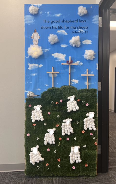 Easter Classroom Door, Easter Classroom Decorations, Sunday School Classroom Decor, Easter Bulletin Boards, Kids Church Rooms, Christian Classroom, Easter Classroom, Sunday School Decorations, Sunday School Classroom