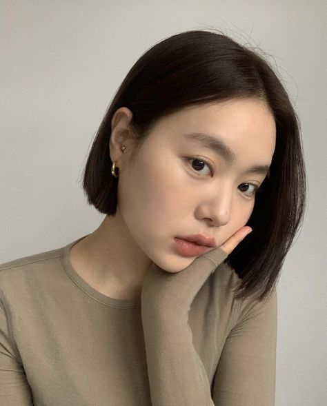 Asian Short Hair Bob, Asian Short Haircut, Asian Hair Bob, Square Bob, Asian Bob, Korean Bob, Ulzzang Short Hair, Chin Length Haircuts, Korean Short Hair