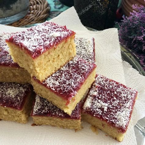 Old School Puddings, Coconut Baking, Tray Bake Recipes, School Cake, Tray Bake, Bake Cake, Bake Recipes, Cake Mixture, Cake Baking Recipes