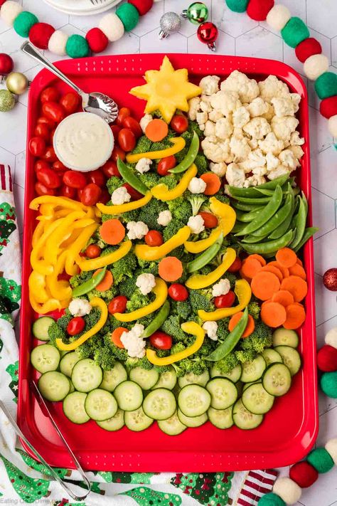 Christmas Veggie Tray - Eating on a Dime Vegi Tray Christmas, Meat And Veggie Tray Ideas, Christmas Veg Tray Platter Ideas, Veggies Christmas Tree, Vegetable Tree Appetizer, Veggie Tray For Christmas Party, Christmas Veggie Tray Holiday Parties Vegetable Platters, Veggie Board Christmas, Vegetable Platter Christmas