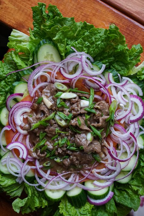 Cambodian Shaking Beef - Lok Lak Cambodian Beef Lok Lak, Cambodian Lok Lak Recipe, Cambodian Sour Soup, Easy Cambodian Recipes, Cambodian Soup, Cambodian Food Recipes, Beef Lok Lak, Cambodian Dishes, Ginger Chicken Stir Fry