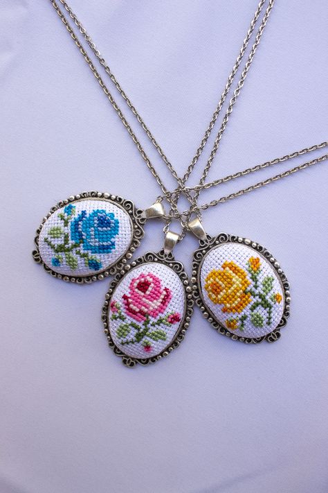 Embroidered Necklace, Etamine Vintage Rose Pendant, Handmade Authentic One Of A Kind Jewelry, Floral Necklace Pendant, Christmas Gift Ideas 

hand embroidery
Embroidery pendant
Embroidery Necklace
needlepoint frame
Midcentury jewelry
Oval Necklace
Etamine Necklace
vintage needlework
flower motifs
floral mini necklace
rose necklace
Christmas gifts for
embroidered jewelry Embroidered Necklace, Rose Pendant, Floral Necklace, Christmas Gift Ideas, Vintage Rose, Vintage Roses, Necklace Pendant, Needlework, Christmas Gift