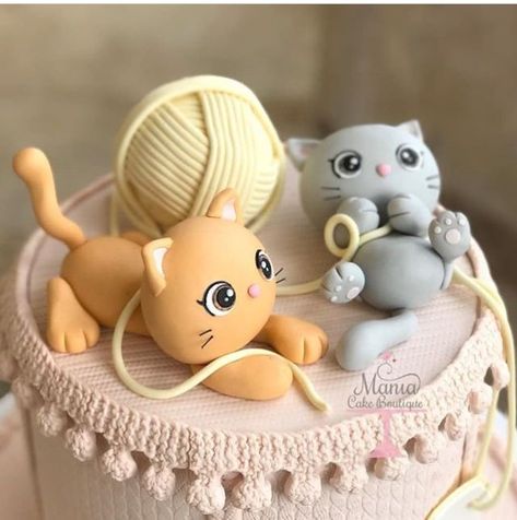 Cat Fondant Topper, Kitten Cakes Birthday, Cat Themed Birthday Cake, Kitten Cake, Cat Cakes, Cake Cat, Planet Cake, 6th Birthday Cakes, Cat Cake Topper