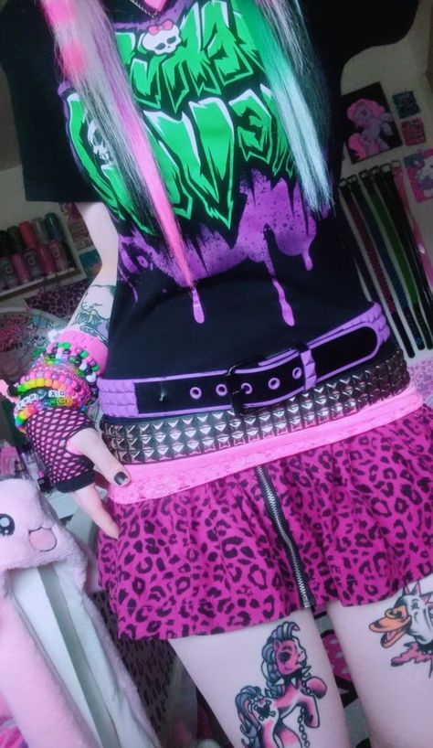 Scene Core Outfit, Scene Queen Outfit, Blonde Scene Hair, Scene Kid Outfits, Princesa Emo, Scene Emo Fashion, 2000s Scene, Y2k Scene, Scene Queen