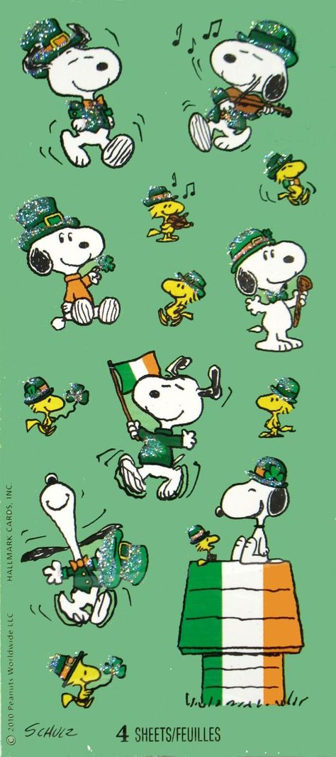 peanuts st patricks day, I like the dog house Sant Patrick, St Patricks Day Wallpaper, Day Wallpaper, Peanuts Cartoon, Snoopy Wallpaper, Snoopy Pictures, Snoopy Love, Glitter Stickers, Charlie Brown Peanuts