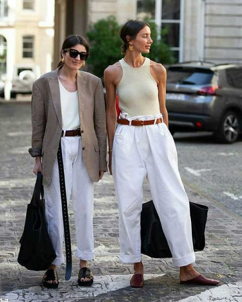 How to Dress Like An Italian Woman A Complete Practical Guide 2022 Italian Resort Wear, Modern Italian Fashion, Italian Summer Style Womens Fashion, How To Look Italian, Italian Style Women Summer, Italian Chic Style, Italian Summer Looks, Italian Chic Style Outfits, Italian Woman Aesthetic Outfits