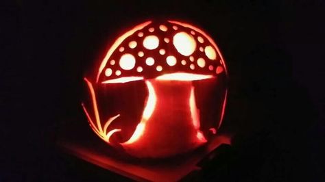 Jack O Lantern Inspiration, Moon Jack O Lantern Ideas, Mushroom Jack O Lantern, Mushroom Pumpkin Carving Ideas, Pumpkin Carving Ideas Mushroom, Pumpkin Carving Mushroom, Dragon Jack O Lantern, Jack O Lantern Ideas Creative, Adult Pumpkin Carving