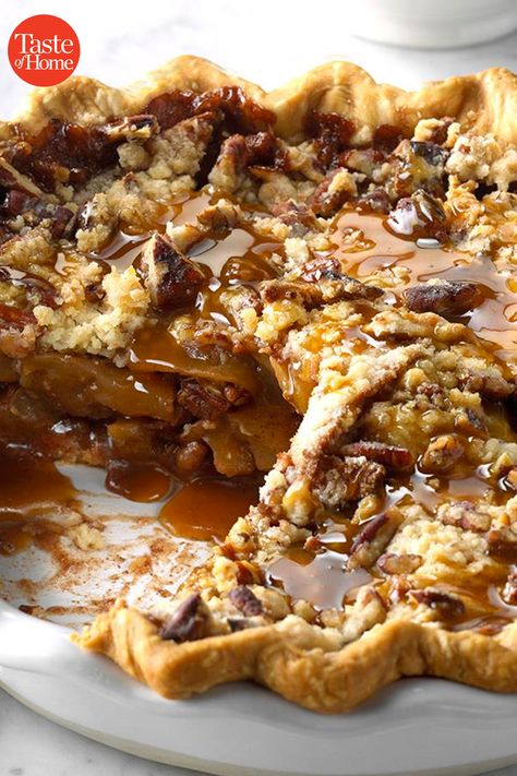 Thanksgiving Desserts Caramel Apple, Carmel Apple Pecan Pie Recipe, Apple And Pecan Pie, Caramel Apple Pecan Pie, Caramel Apple Nut Pie, Caramel Apple Pecan Pie Recipe, Taste Of Home Apple Pie, Fall Fruit Pie, Pecan Pie Recipe Taste Of Home