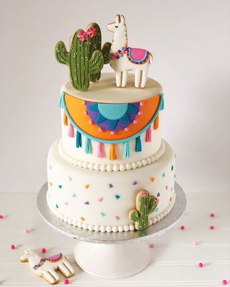 Birthday Cake For 12, Llama Cakes, Llama Cake, Cactus Cake, Fiesta Cake, Fiesta Birthday Party, Llama Birthday, Tiered Cake, Fiesta Birthday