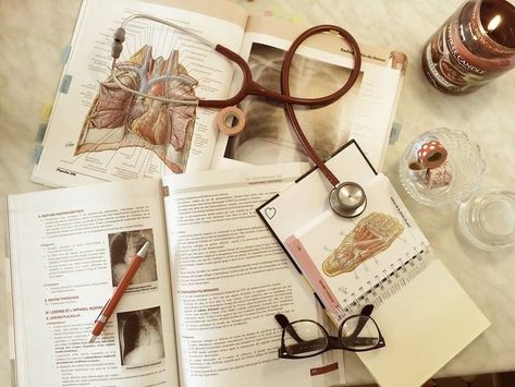 Tips for nursing school and cheat sheets for pharmacology. Doctor Aesthetic, Med School Motivation, Medical Wallpaper, Medical School Motivation, Medical School Inspiration, Future Doctor, Med Student, Medical Aesthetic, School Inspiration