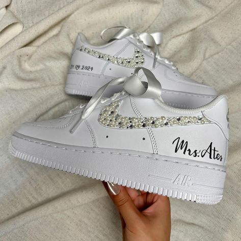 It's wedding season!! 💍 A pair of customized sneakers for the bride 👰🏻‍♀️ • • • #wedding #sneakers #af1 #customized #bride #wife #white #chic #summer Jewel Shoes, Customized Sneakers, Wedding Shoes Sneakers, Bridal Sneakers, Making Shoes, Wedding Sneakers, Jeweled Shoes, White Chic, Bling Wedding