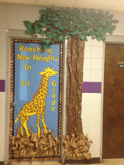 Giraffe Door Decoration, Safari Classroom Door Ideas, Giraffe Classroom Door, Giraffe Bulletin Board, Giraffe Bulletin Board Ideas, Safari Door Decorations, Safari Theme Classroom Decorations, Safari Classroom Door, Giraffe Classroom