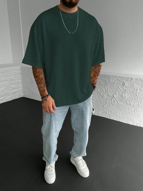 Old Navy Men Outfits, Dark Green T Shirt Outfit Men, Stylish Men Outfits Casual Summer, Shein Outfits Man, Over Size Outfit Men, Green T Shirt Outfit Men, Dark Green Outfit Men, Men’s Outfit Ideas, Green Tshirt Outfit Men