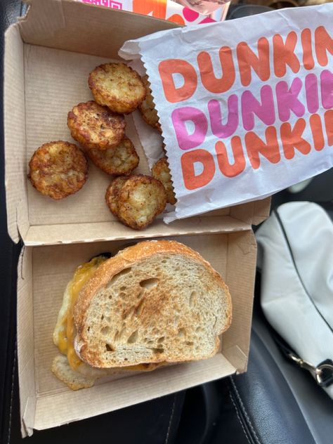 Dunkin’ Donuts grilled cheese and hash browns Dunkin Donuts Hashbrowns, Dunkin Hashbrowns, Dunkin Donuts Donut Flavors, Dutchbros Orders, Dunkin’ Donuts, Dunkin Donuts Order, Dunkin Donuts Food, Dunkin Breakfast, Dunkin Donuts Aesthetic