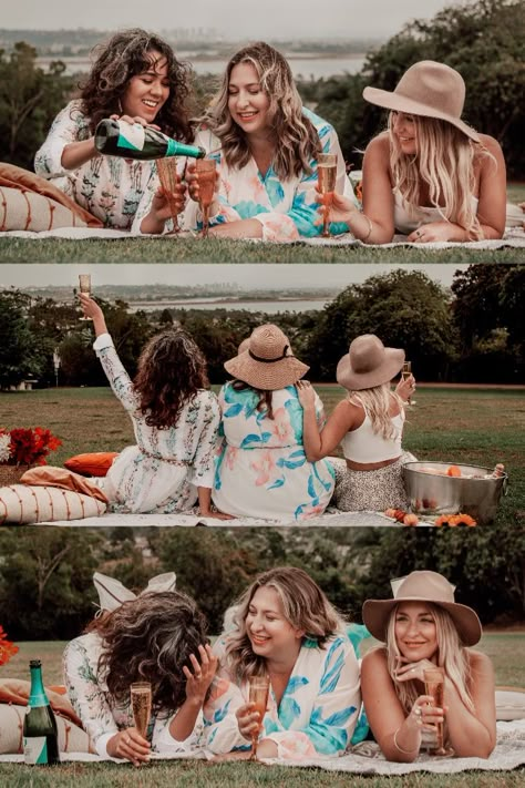 Friendship Shoot Ideas, Picnic Poses Photo Ideas Friends, Vineyard Photoshoot Friends, Sister Photoshoot Poses Photo Ideas, Picnic Photoshoot Ideas Friends, Picnic Pictures Friends, Photoshoot Friends Ideas, Picnic Amigas, Spring Friend Photoshoot