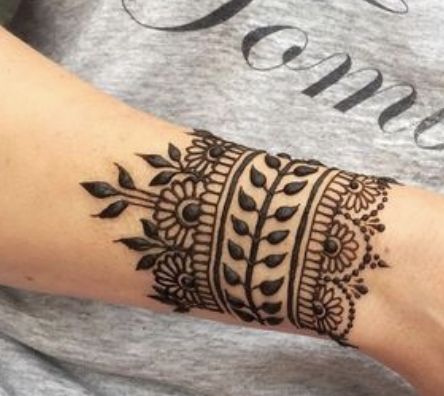 Wrist henna design #1. Wrist Mendhi Designs, Henna Design On Wrist, Wrist Design Mehendi, Single Henna Design, Henna Design Wrist, Henna Wrap Around Tattoo, Arm Mehendi Designs, Henna Designs Pattern, Mehendi Wrist Designs