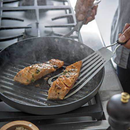 With the winter on its way, you probably haven't been standing outside BBQ-ing. You can take it indoors by using a Grill Pan, however, and it's a great way to switch things up with your protein and veggies >>> Calphalon® Unison™ Sear Nonstick Grill Pan in Griddles & Grill Pans | Crate&Barrel Best Kitchen Utensil Set, Fish Spatula, Fish Fillet, Outdoor Grill, Bbq Recipes, Grill Pan, Fish And Seafood, Outdoor Cooking, Food Preparation