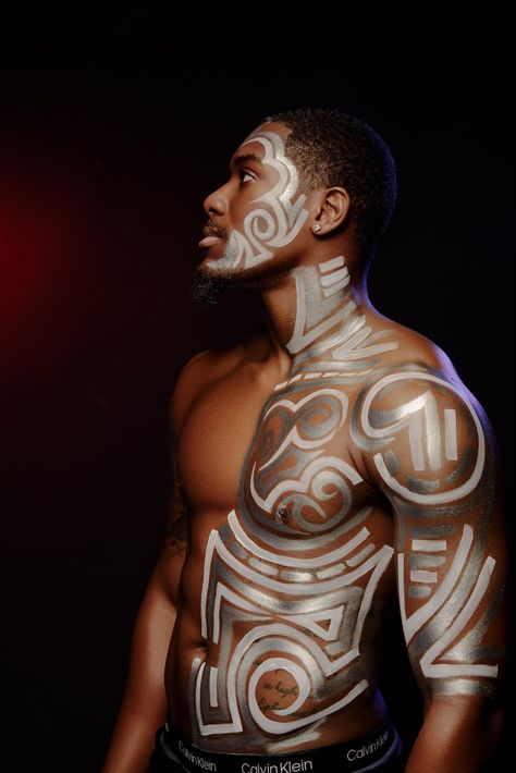 Paint On Body Male, Painting Male Body Art, Viking Body Painting, African Body Painting, Silver Body Painting, Festival Body Painting, Body Paintings Female Photoshoot, Body Painting Men, African Face Paint