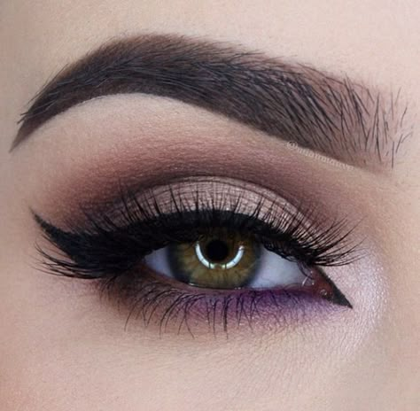 Violeta Matte Make Up, Beauty Make-up, Makijaż Smokey Eye, Purple Eyeshadow, Smokey Eyes, Makeup Goals, Perfect Makeup, Smokey Eye Makeup, Eye Make