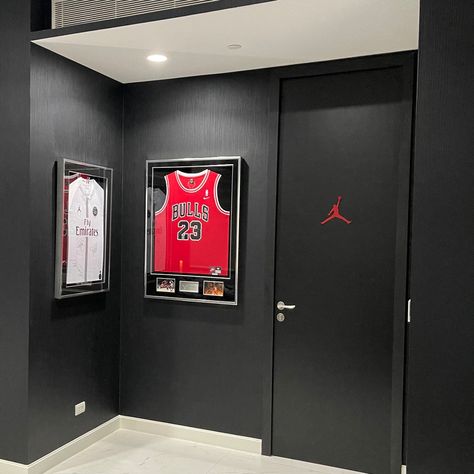 The room for storing Air Jordans 🏀 #AirJordan #jordan1addict #AJ1 #AJ4 #sneakerhead #Jordans Sneakerhead Room, Space Project, Jordan Shoes Girls, Space Projects, Sneaker Collection, Interior Inspo, The Room, Jordan Shoes, Sneaker Head