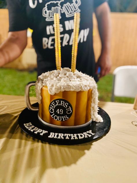 Happy Bday Papa Cake, Cake For 17th Birthday Boy, Beer Cake Ideas For Men, Men Birthday Cakes, Beer Themed Cake, Birthday Cake Ideas For Men, Beer Bottle Cake, 50th Birthday Cakes For Men, Beer Mug Cake