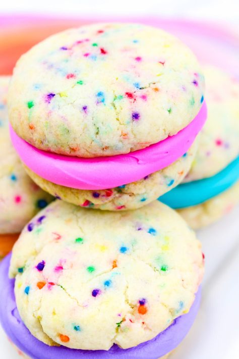 Cake Mix Whoopie Pies, Bake Sale Desserts, Pastry Bites, Best Cake Mix, Bake Sale Treats, Eagles Win, Rainbow Desserts, Whoopie Pie Recipe, Rainbow Sprinkle