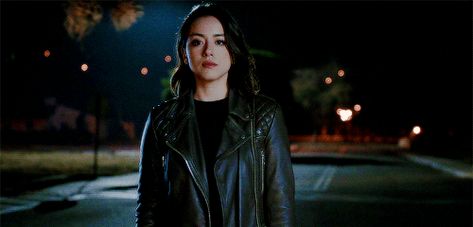 Gif series of fandoms I like. #fanfiction # Fanfiction # amreading # books # wattpad Daisy Johnson Powers, Skye Johnson, Daisy And Sousa Agents Of Shield, Daisy Johnson Gif, Marvel Fanfiction, Chloe Bennet Agents Of Shield, Daisy Johnson Gif Powers, Chloe Bennet Gif, Agents Of Shield Daisy