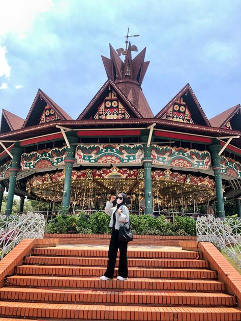 Dufan jakarta Dufan Outfit Ideas, Outfit Ke Dufan, Ootd Dufan, Dufan Jakarta, Outfit Ideas Hijab, Vision Board Pictures, Hijab Look, Ootd Ideas, Outfit Hijab