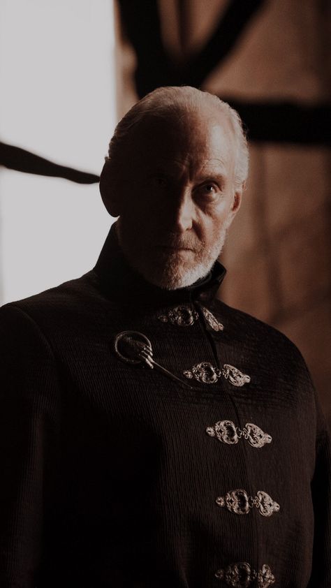 Tywin Lannister Wallpaper, Lannister Aesthetic, Tywin Lannister, Lannister House, 4k Phone Wallpapers, Medieval Design, Charles Dance, Game Of Thrones Tv, The Slap