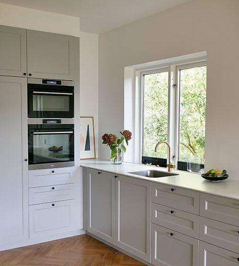 Axstad Ikea, Axstad Kitchen, Ikea Kitchen Inspiration, Ikea Kitchen Design, Ikea Design, Small Kitchen Layouts, Cottage Kitchens, Kitchen Farmhouse, House Inside