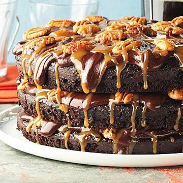 Turtle Cake Recipe, Turtle Cake, Brownie Desserts, Paleo Pumpkin, Pie Bars, Gateaux Cake, Cake Walk, Cafe Latte, Banana Recipes